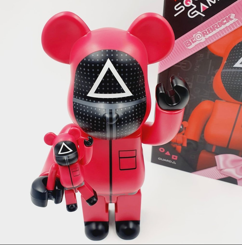 Medicom Toy - Be@rbrick 400% 100% Squid Game Triangle #2.1