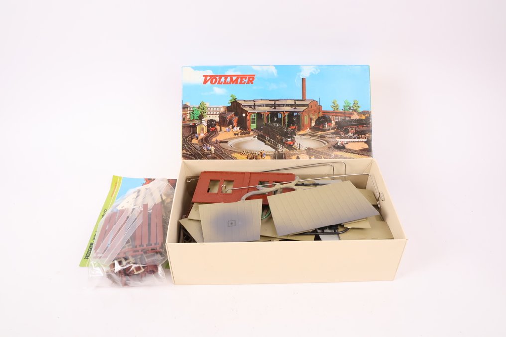 Vollmer H0 - 5754 - Kituri de construit machete tren (1) - Pachet de construcție pentru magazie cu trei compartimente #3.2