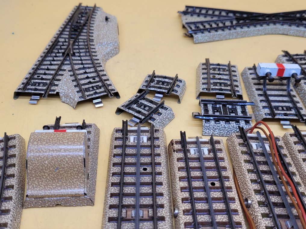 Märklin H0 - 模型火車軌道套裝 (48) - 轨道集，包括道岔及配件 #3.2