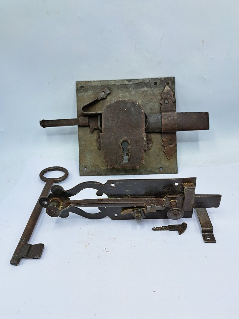 Lås og nøkkel  - Verringslås og nøkkellås. #1.0
