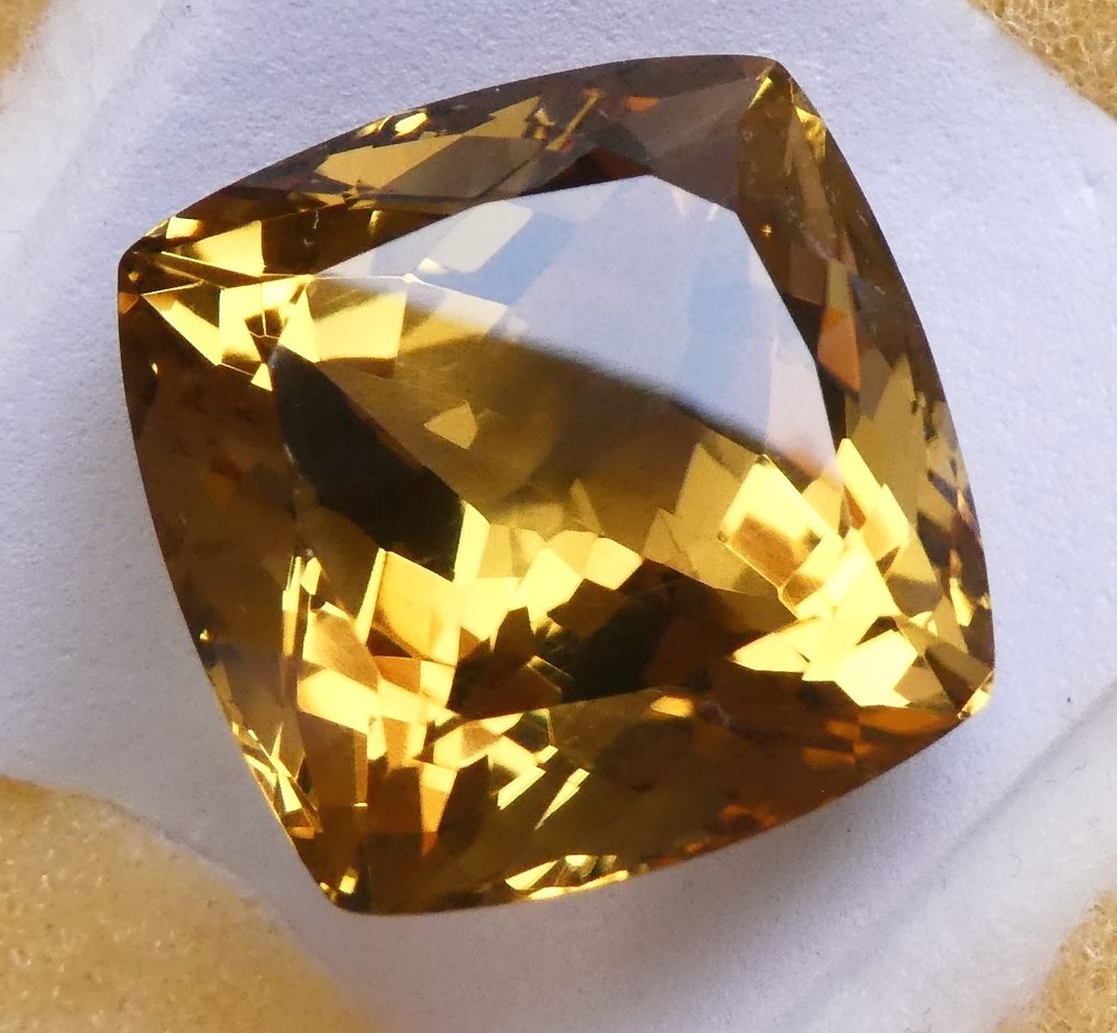 没有保留价 黄水晶  - 27.35 ct - 西班牙宝石学院（IGE） #1.0