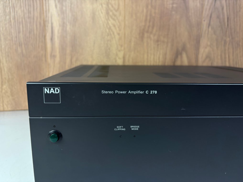 NAD - C270 Solid state power amplifier #3.2