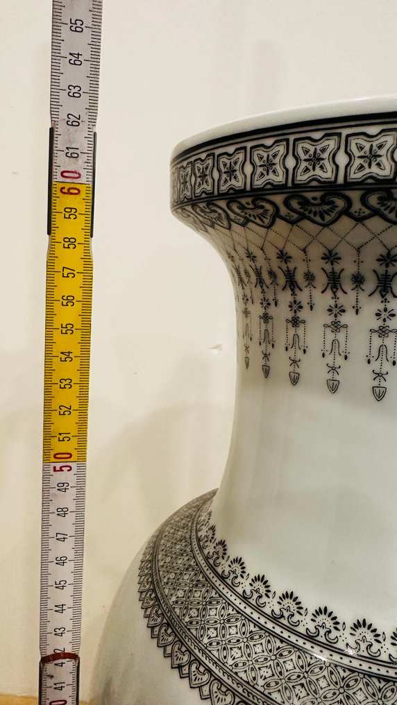 Porcelana - UV checked - Chiny - XX wiek #2.1