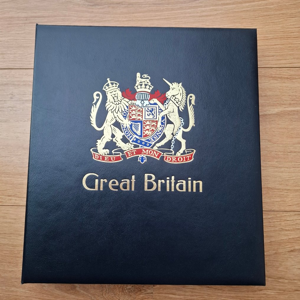 Μεγάλη Βρετανία 1988/2018 - Αξεσουάρ UK· Ολοκληρωμένα φύλλα προτύπων σε 4 πολυτελείς δακτυλίους Davo. Σχεδόν καινούργια (χωρίς #3.2