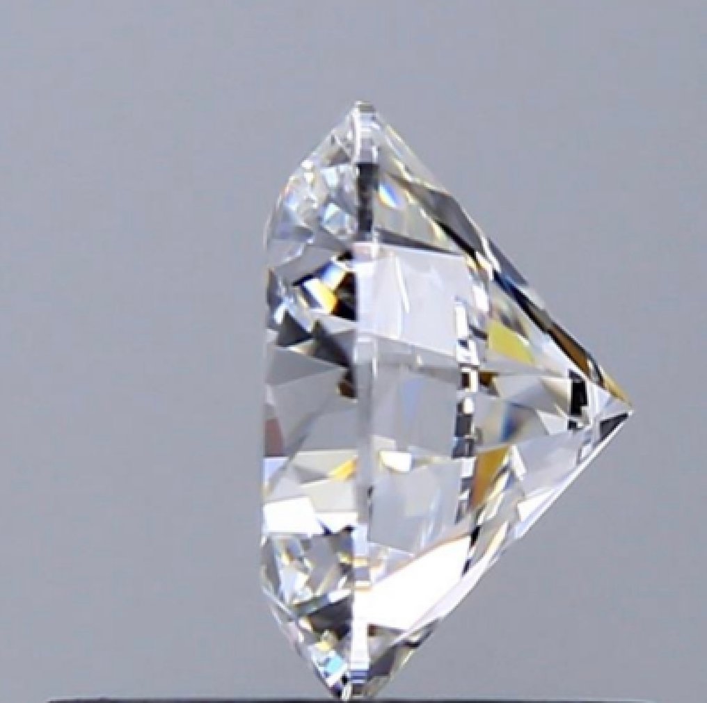 1 pcs 钻石  (天然)  - 0.71 ct - 圆形 - D (无色) - VVS1 极轻微内含一级 - 美国宝石研究院（GIA） - Ex Ex Ex #1.0