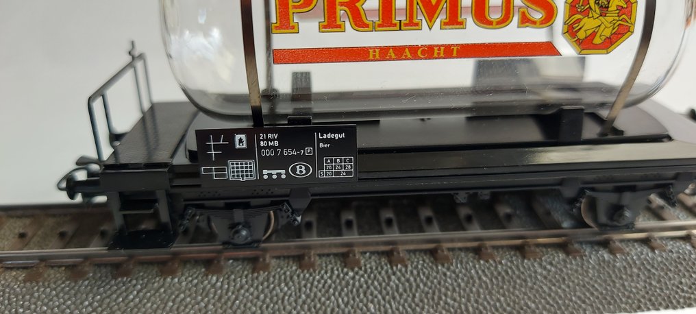 Märklin H0轨 - 44523.032 - 模型火车货运车厢 (1) - 比利时玻璃锅炉车 'PRIMUS HACHT'，装在金属罐中 - NMBS #3.2