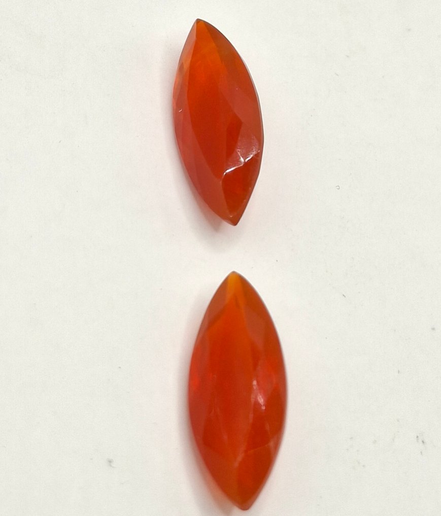 2 pcs  Orange Eldopal  - 8.11 ct - International Gemological Institute (IGI) #1.0
