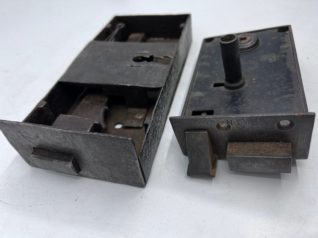 Lock (2) - 2 antique locks #2.1