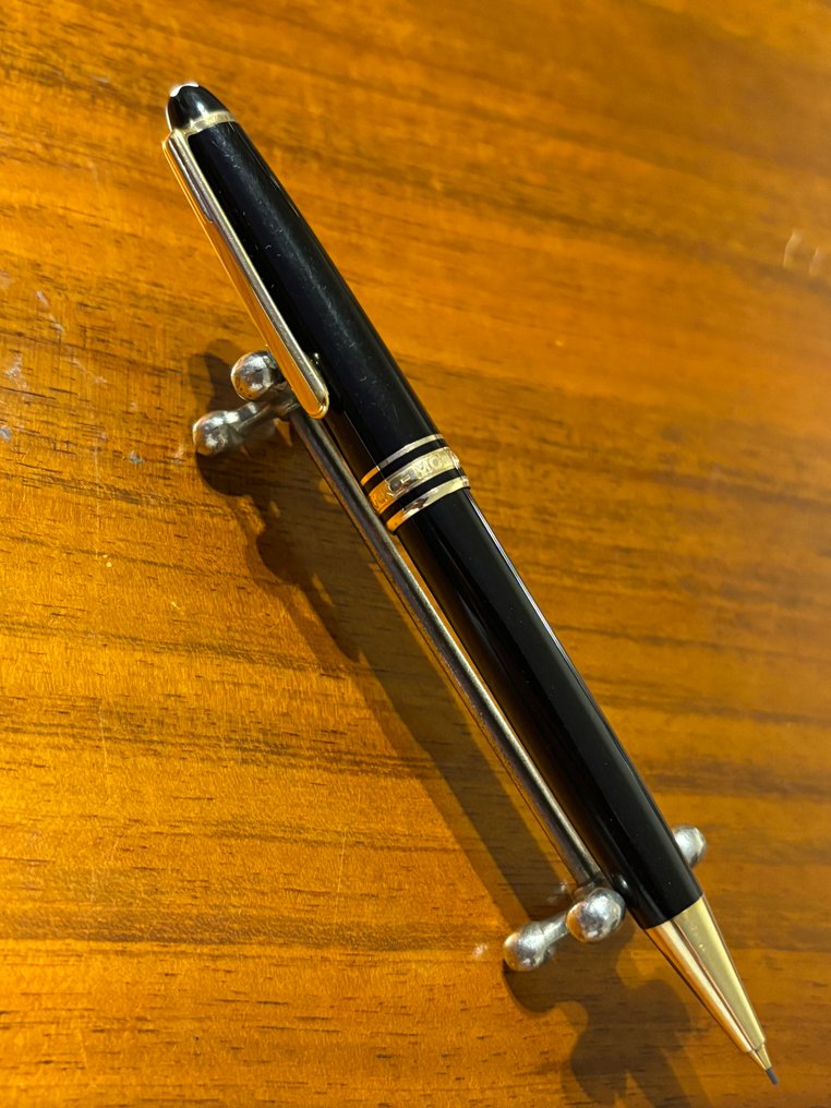 Montblanc - Montblanc Meisterstück Black Lacquer with Gold Trims 0,7  Mechanical Pencil - Mechanical pencil #2.1