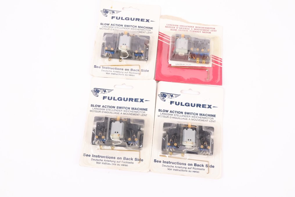 Fulgurex H0 - 830 - 電子 (4) - 四名道口操作員/司機，緩慢移動 #1.0