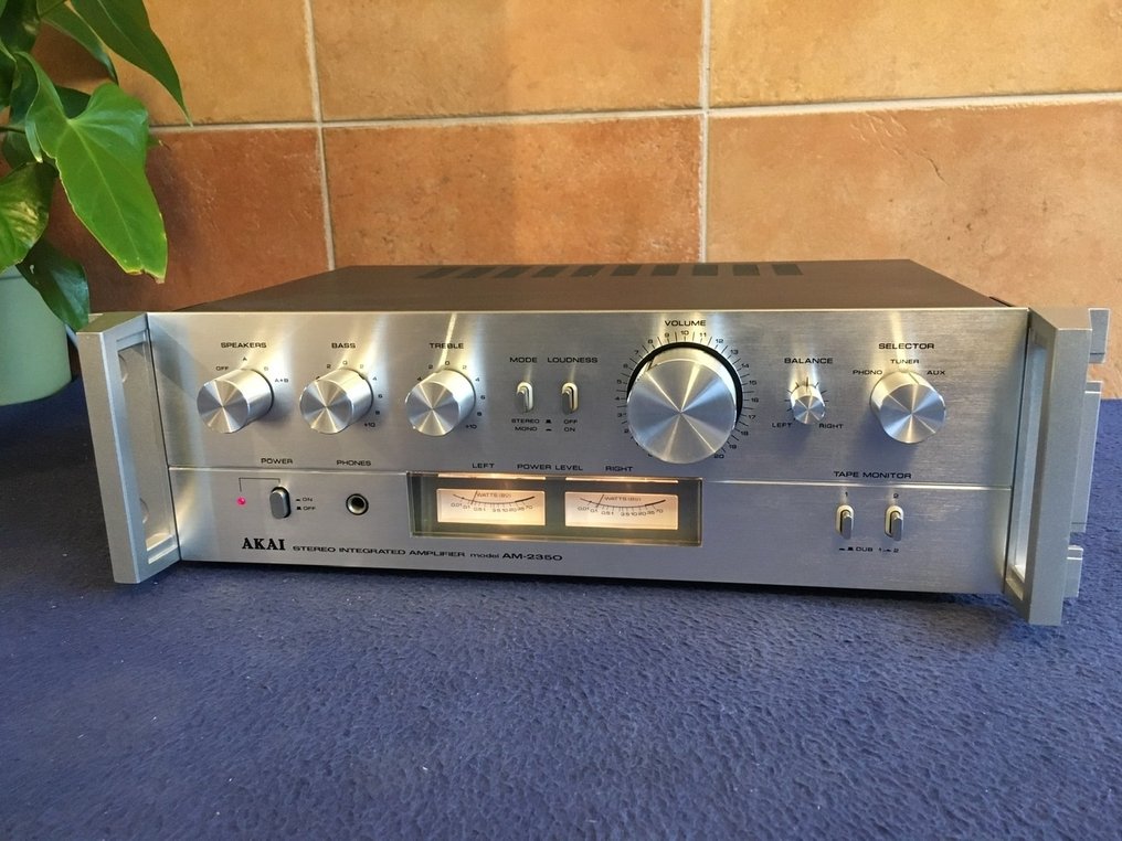 Akai - AM-2350 - recapped Solid state integrated amplifier #3.2