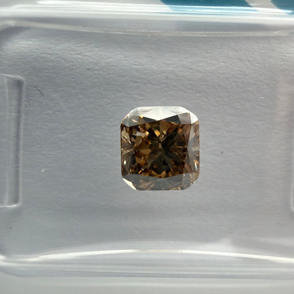 No reserve price - 1 pcs Diamond  (Natural coloured)  - 0.96 ct - Cushion - Fancy deep Yellow Brown - SI1 - International Gemological Institute (IGI) #3.2