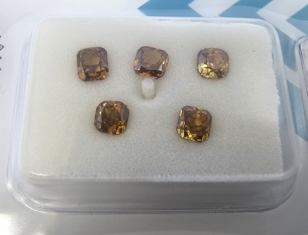 没有保留价 - 5 pcs 钻石  (天然)  - 0.97 ct - 枕形 - SI1 微内含一级 - 国际宝石研究院（IGI） - 华丽的深黄橙色 #2.1