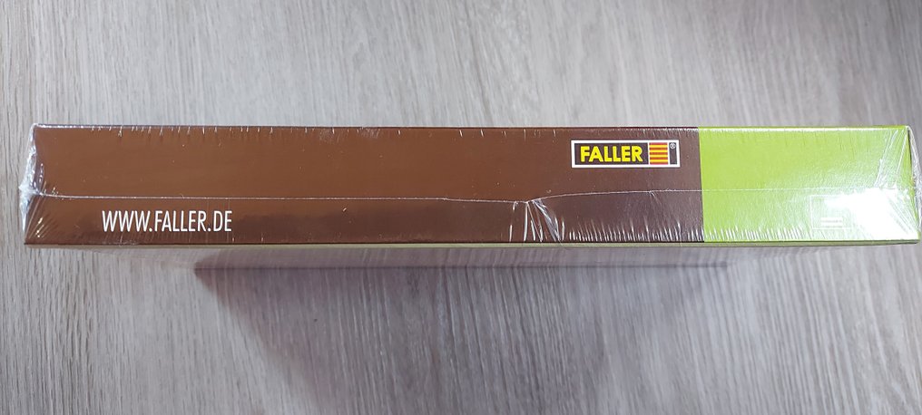 Faller N - 232501 - Train set (1) - Waldkirch train station kit, originally sealed in plastic. #2.1