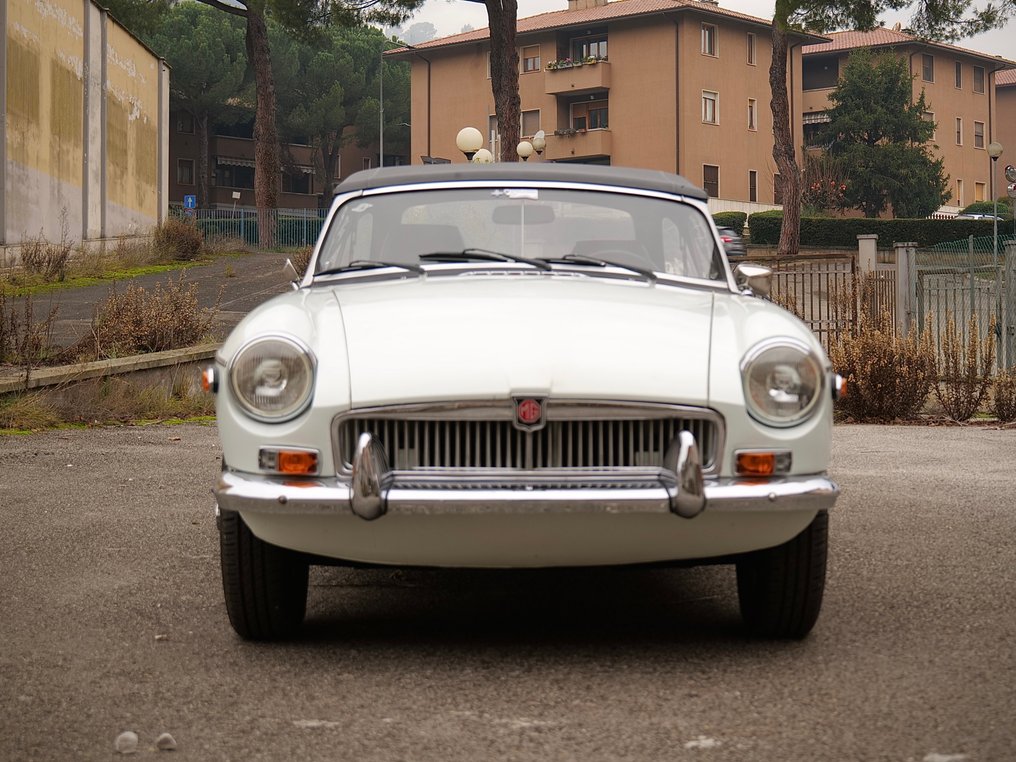 MG - B America - 1977 #1.0