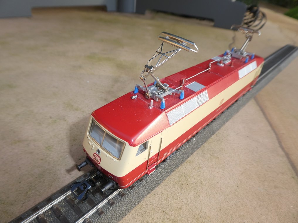 Märklin H0 - 3153 - 電氣火車 (1) - TEE-电力机车 BR 120 - DB #3.2