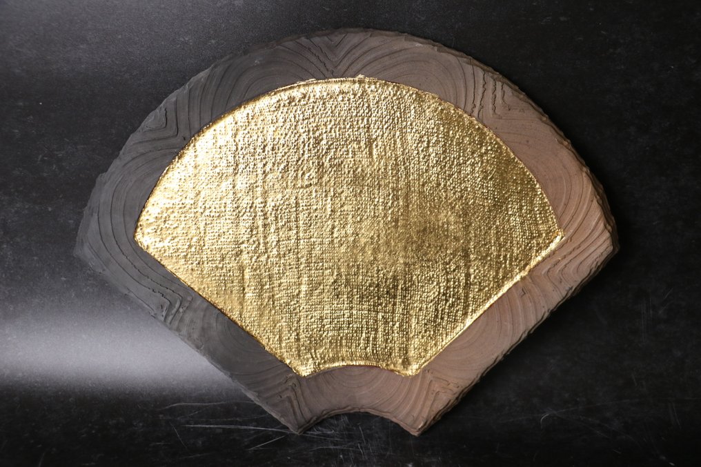 波浪图案盘配金箔和漆面内饰 - 陶瓷 - 坂田甚内 Sakata Jinnai (1943-) - 日本 - 1900-2000 #1.0