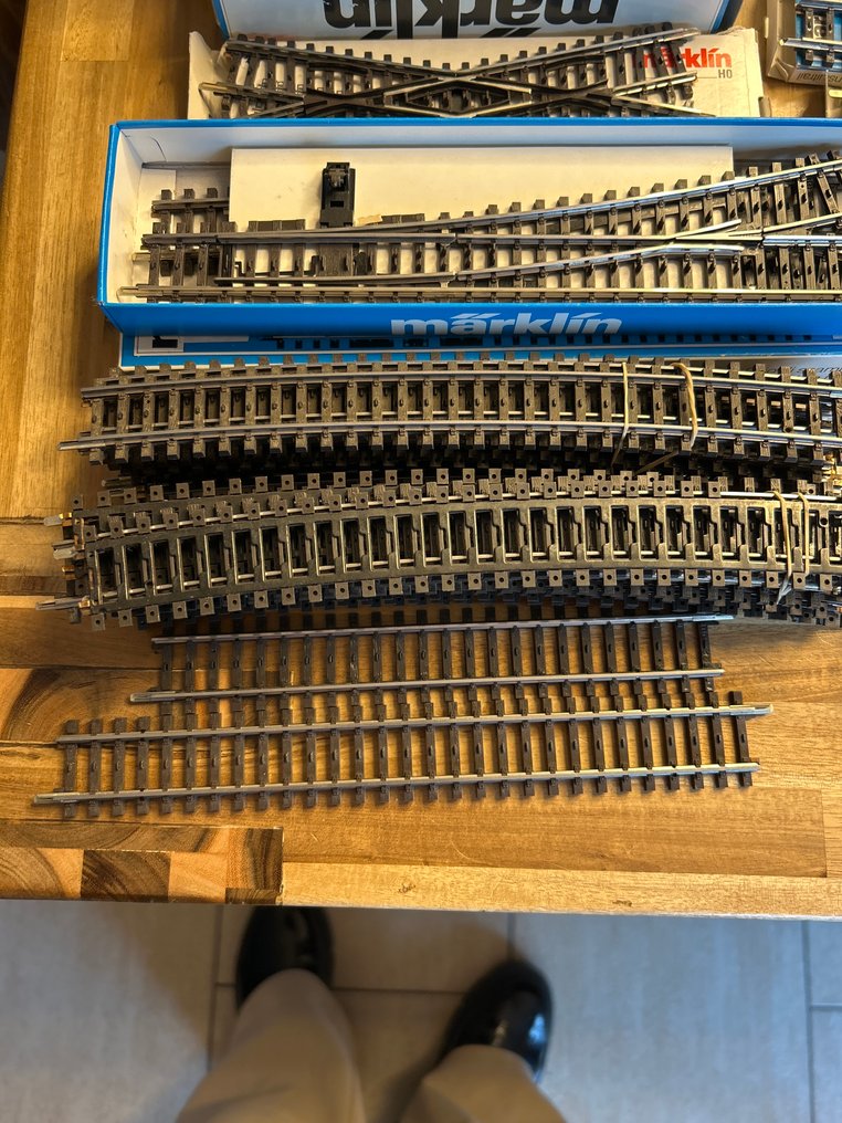 Märklin H0 - 2290,2259,2292,7547,7230,2293,2295,2231,2197 - Set di binari per modellini di treni (125) - Set di binari K Märklin H0 comprensivo di deviatoi, incroci, binari curvi e diritti. #2.1