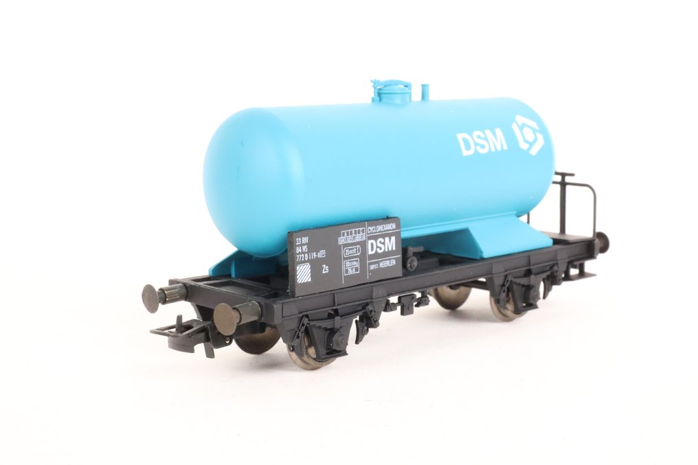 Liliput H0 - Model train freight carriage (6) - Two-axle tank wagons DSM/AKZO - NS #4.3