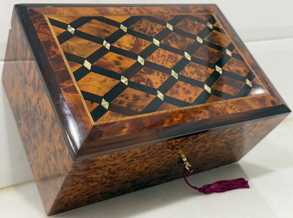 棺材 - 國王木, 崖柏, 緞木 #2.1