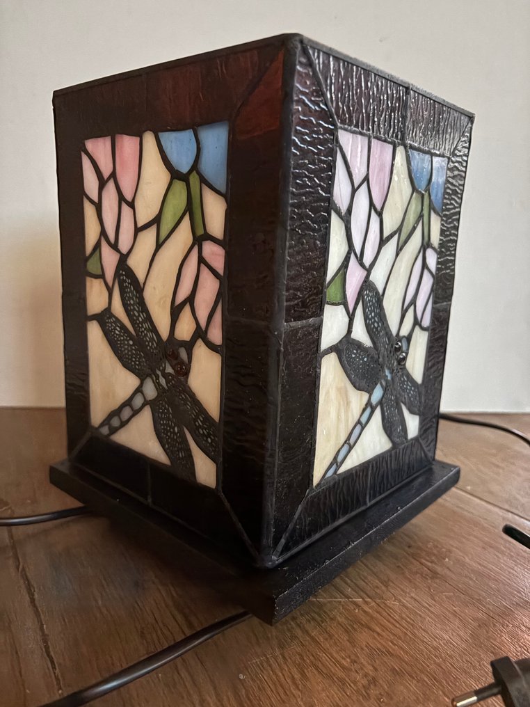 燈 - 彩色玻璃, 血液, 松木 - 玻璃在铅与 Libelle #1.0