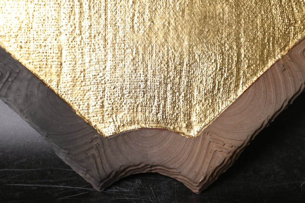 波浪图案盘配金箔和漆面内饰 - 陶瓷 - 坂田甚内 Sakata Jinnai (1943-) - 日本 - 1900-2000 #2.1