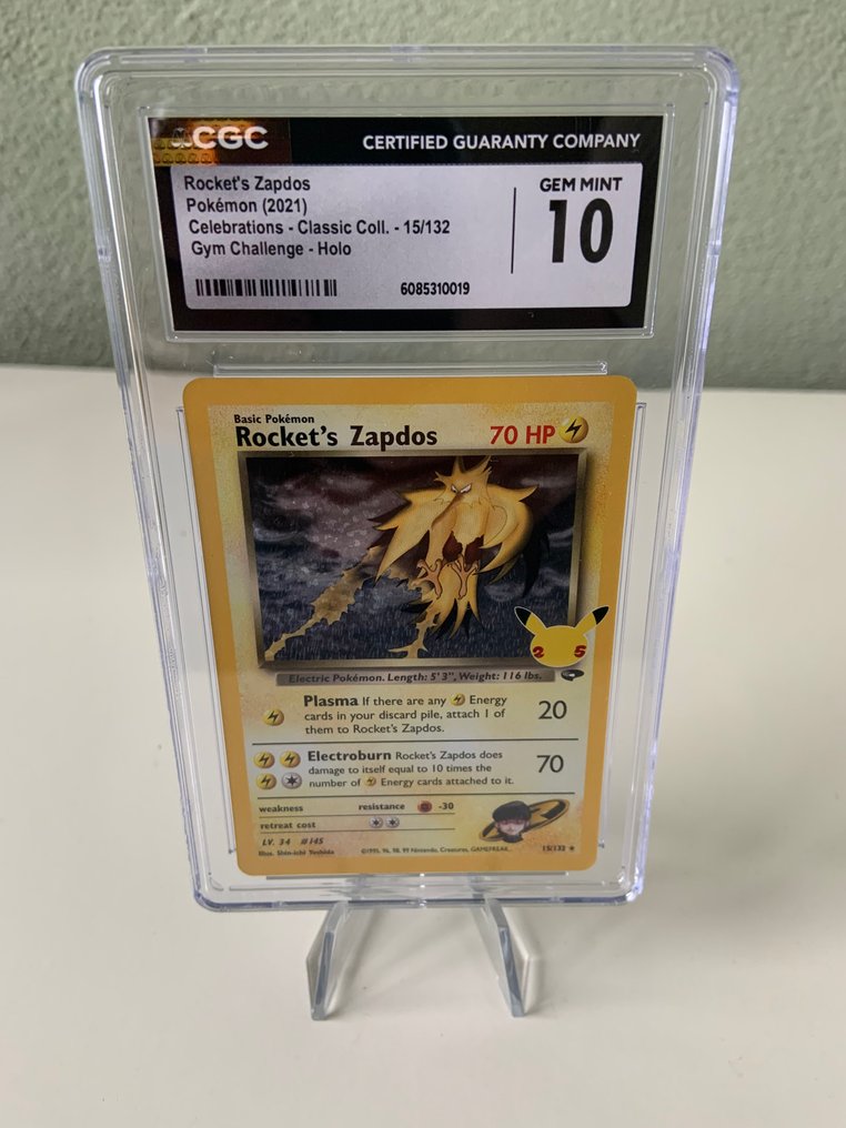Pokémon - 1 Graded card - Rocket's Zapdos 15/132 Foil - CGC 10 - Various sets #1.0