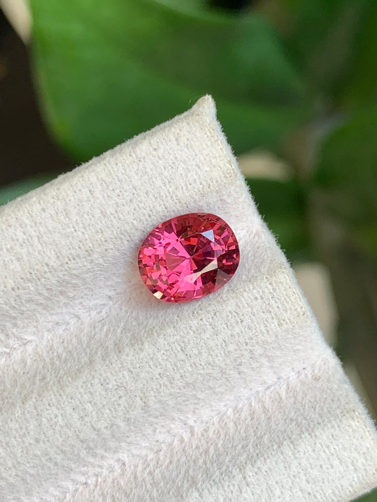 1 pcs  粉色, 橙色 尖晶石  - 3.07 ct - Guild Gem Laboratory - 鲜明的粉橙色 #4.3