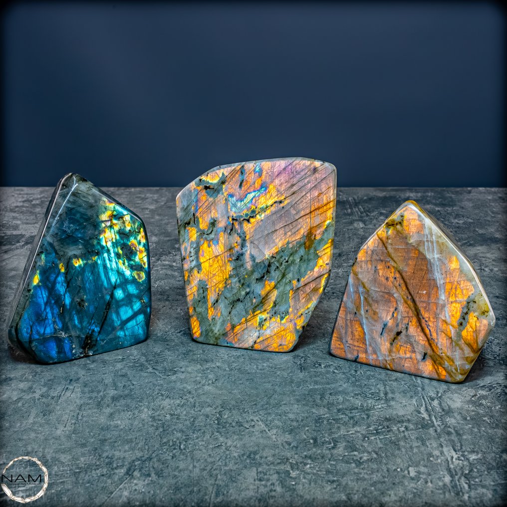 一个由独特的拉布拉多石自由形态组成的套装 魔幻色彩游戏与强大的转变- 1281.38 g - (3) #1.0