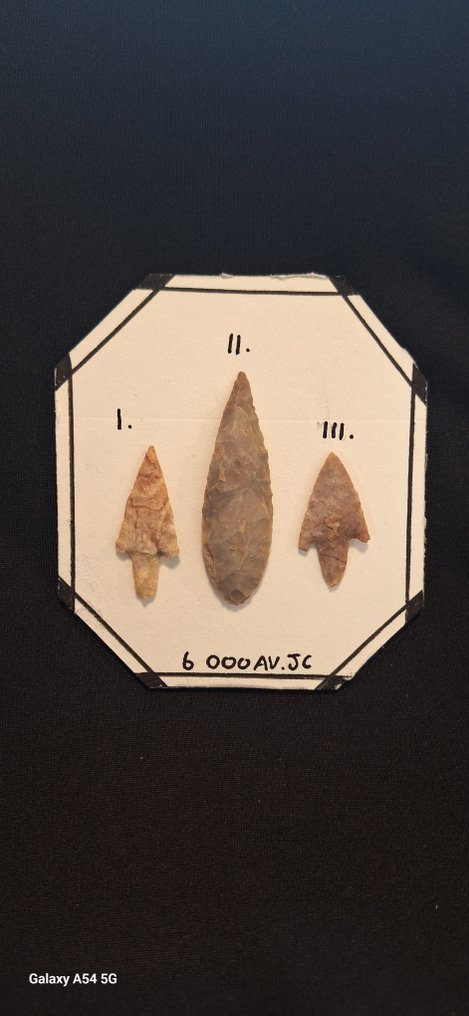 Νεολιθική Ίασπις Συλλογή σημείων βέλους Βιφάς νεολιθικής περιόδου, 6000 π.Χ., συλλογή ιδιωτικής αρχαιολογίας από την - 100 mm (χωρίς τιμή ασφαλείας) #1.0