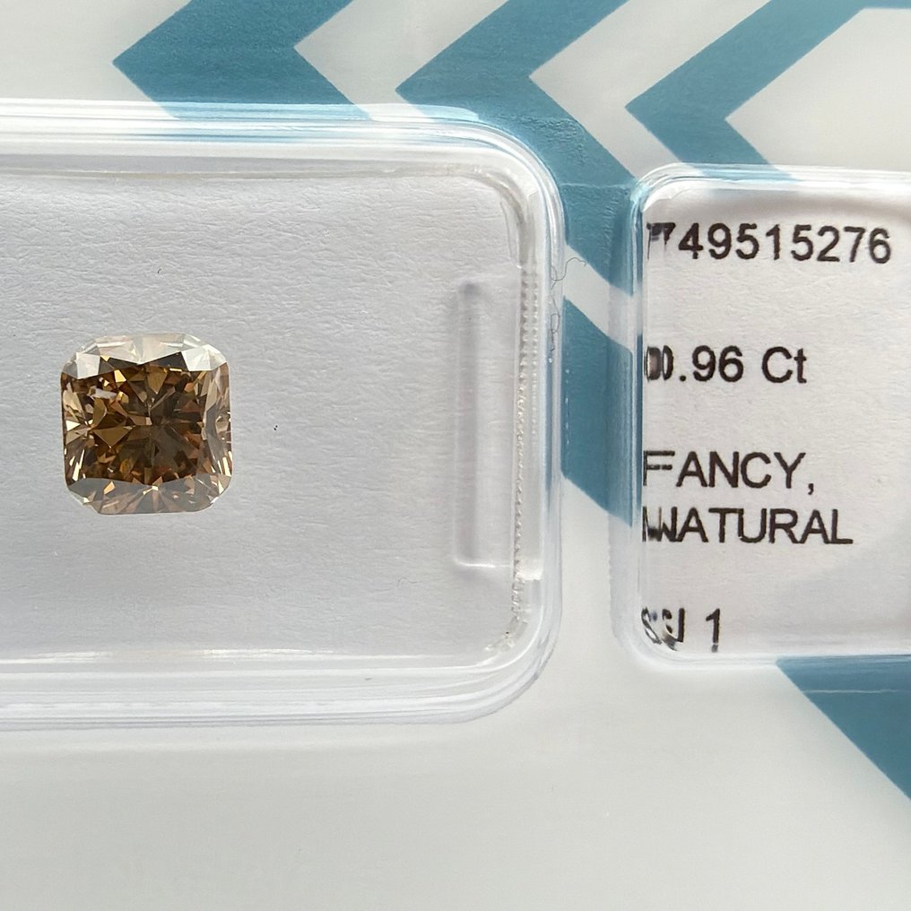 No reserve price - 1 pcs Diamond  (Natural coloured)  - 0.96 ct - Cushion - Fancy deep Yellow Brown - SI1 - International Gemological Institute (IGI) #1.0