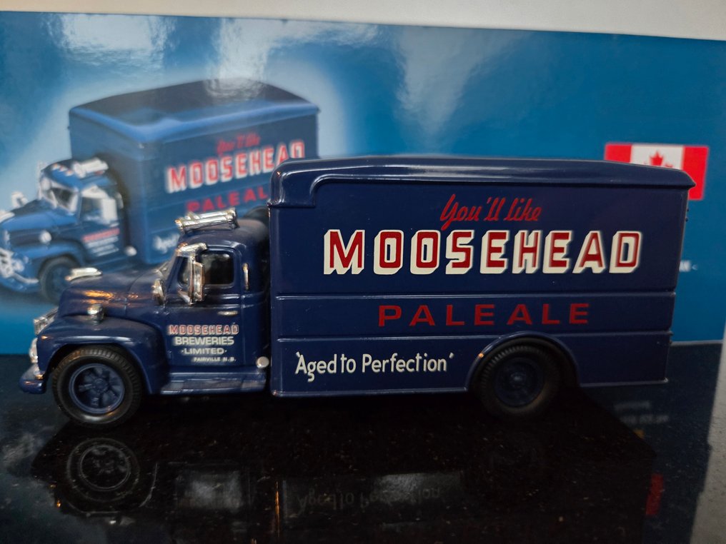 Corgi 1:50 - 模型汽车 - Diamond T620 Box Van - Moosehead - 限量版 加拿大系列 III #4.3
