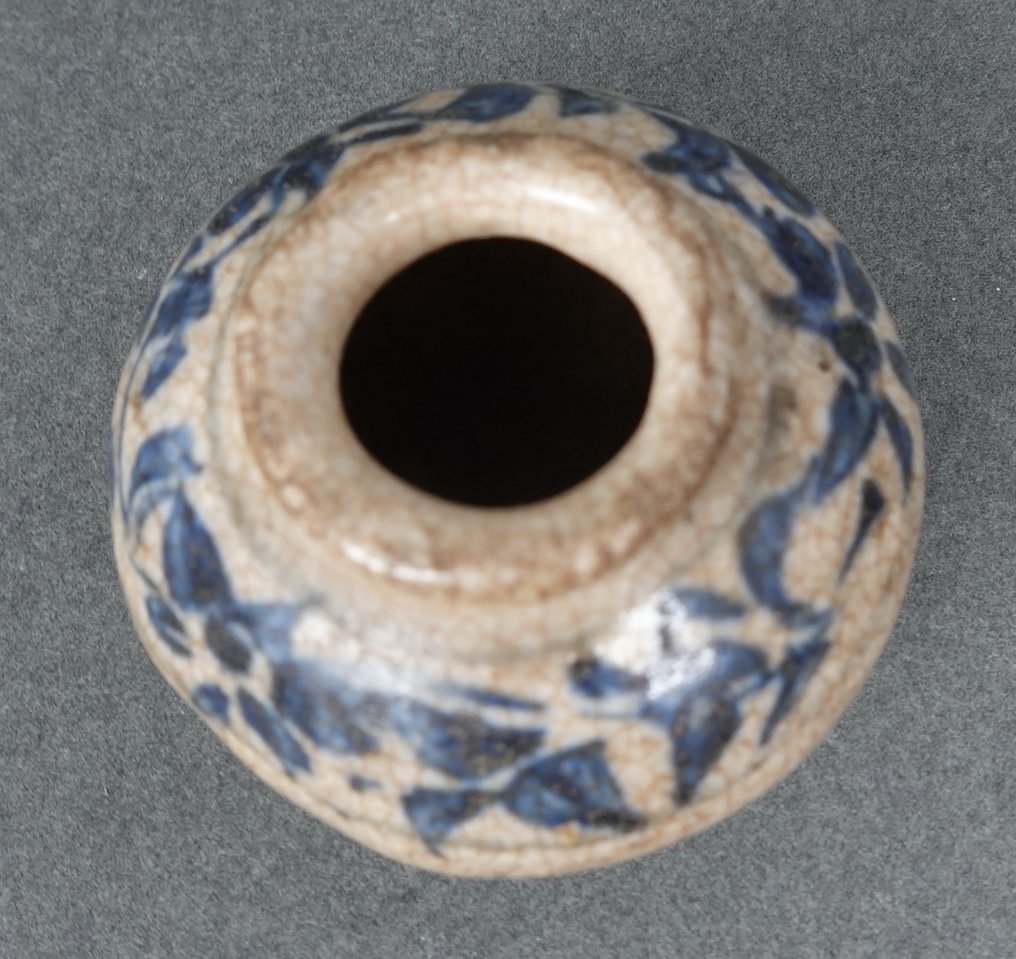 Jiajing (1522-1566) - Purkki - Sininen ja valkoinen Ming-dynastian pallomainen malja - Posliini - Persikka ja lehtikuvioita #3.2