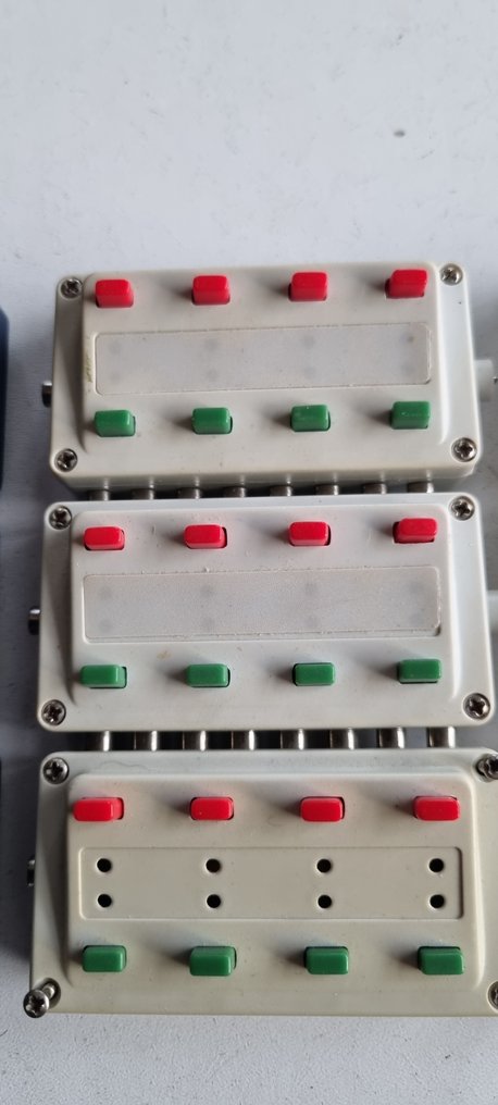 Märklin H0 - Märklin 72720 Schakelpaneel + Marklin 70739 Schakelbord voor insteekverbindingen met 2,6 mm. - Modelltog kontrollenhet (9) #2.1