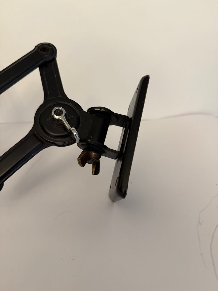 Fritz Hansen - Christian Dell - Φωτιστικό - Μέταλλο - Kaiser Fritz Hansen #3.2