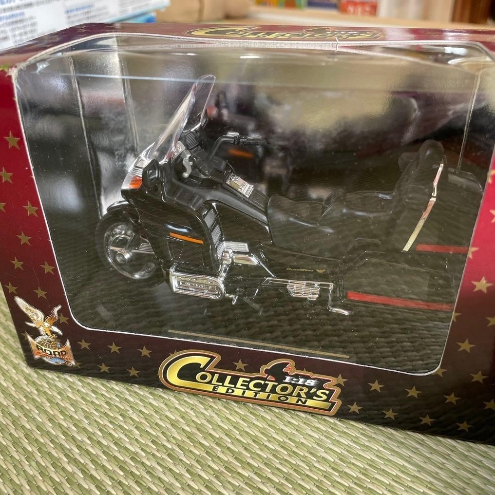 Maisto 1:18 - Model motorcycle (3) - Harley Davidson & Honda Gold Wing 1:18 Scale Models - New, Sealed, Box (Lot of 3) #1.0