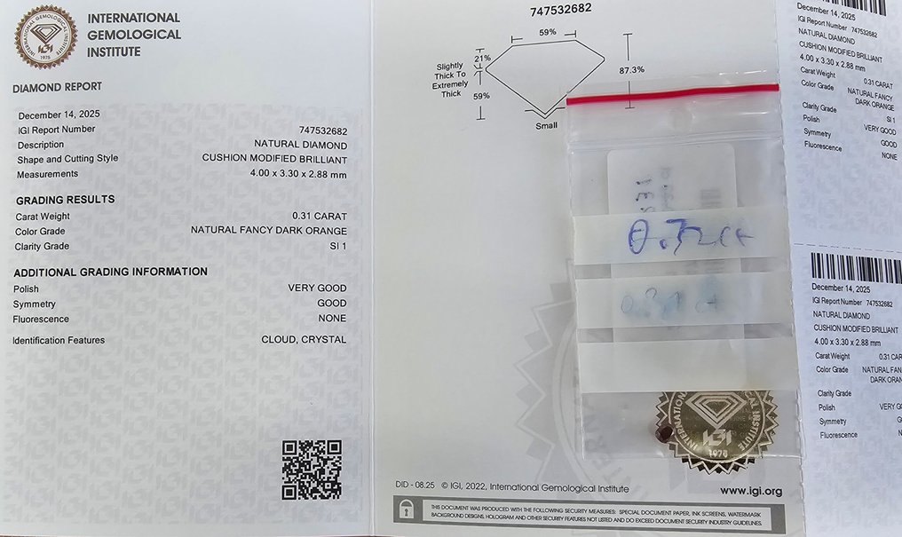 沒有保留價 - 1 pcs 鑽石 (天然) - 0.31 ct - 枕形 - SI1 - 國際寶石學院(International Gemological Institute (IGI)) - 华丽的深橙色 #2.1