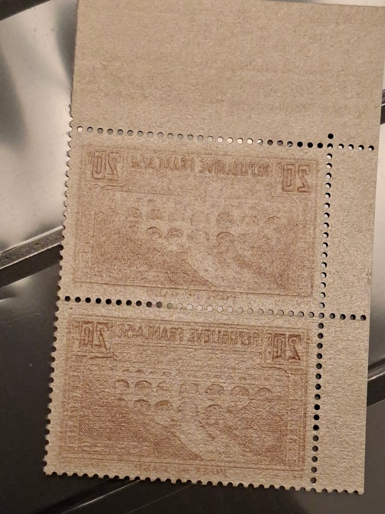 France 1929 - Rare block of 2 Pont du Gard, No. 262, types IIA and IIB, in mint condition, BDF certificate La #3.2