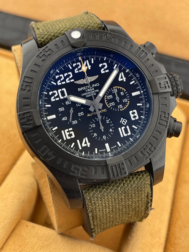 Breitling - Avenger Hurricane Chronograph - XB1210 - 男士 - 2012 #1.0