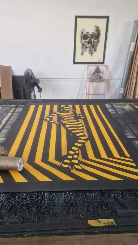 FÜR (1978) - The Body Remembers - XL Size - (We Spray) NOT a PRINT #4.3