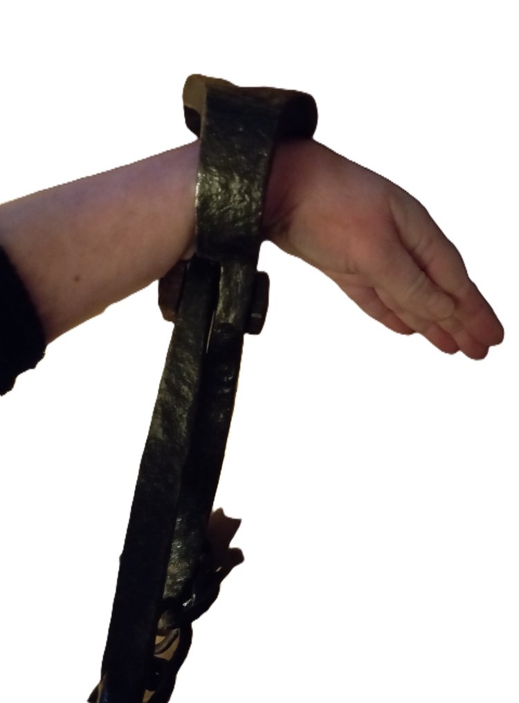 Tool  - Clamp for grasping heavy objects. #1.0