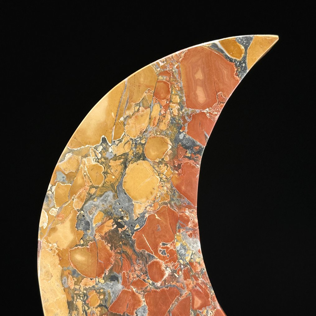 NO RESERVE PRICE - Wonderful Rough Red Maligano Jasper Crescent Moon-Shaped  on a custom stand - Height: 28.5 cm - Width: 18 cm- 1800 g - (1) #3.2