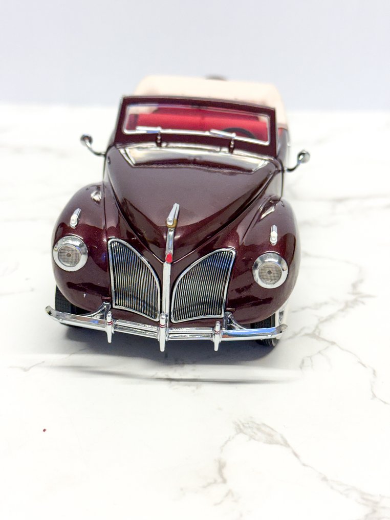 Franklin Mint 1:24 - Modelbil - 1941 Lincoln Continental Convertible #1.0