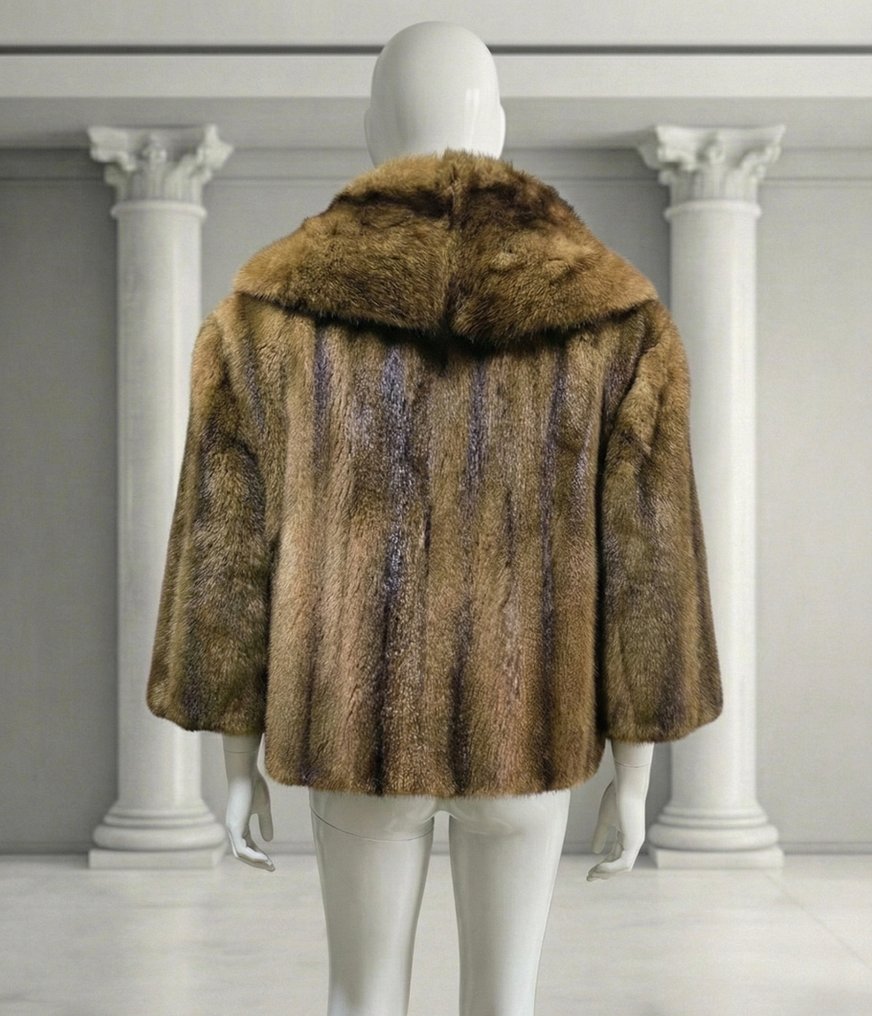 Artisan Furrier - Cappotto di pelliccia #2.1