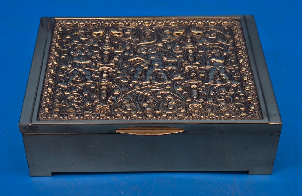 Erhard & Söhne – Schmuck-/Deckeldose mit Engel- und Puttenrelief – Messing - Dose - Messing #2.1