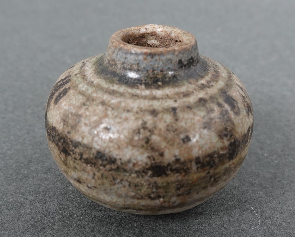 Jiajing (1522-1566) - Purkki - Sininen ja valkoinen Ming-dynastian pallomainen malja - Posliini - Persikka ja lehtikuvioita #2.1