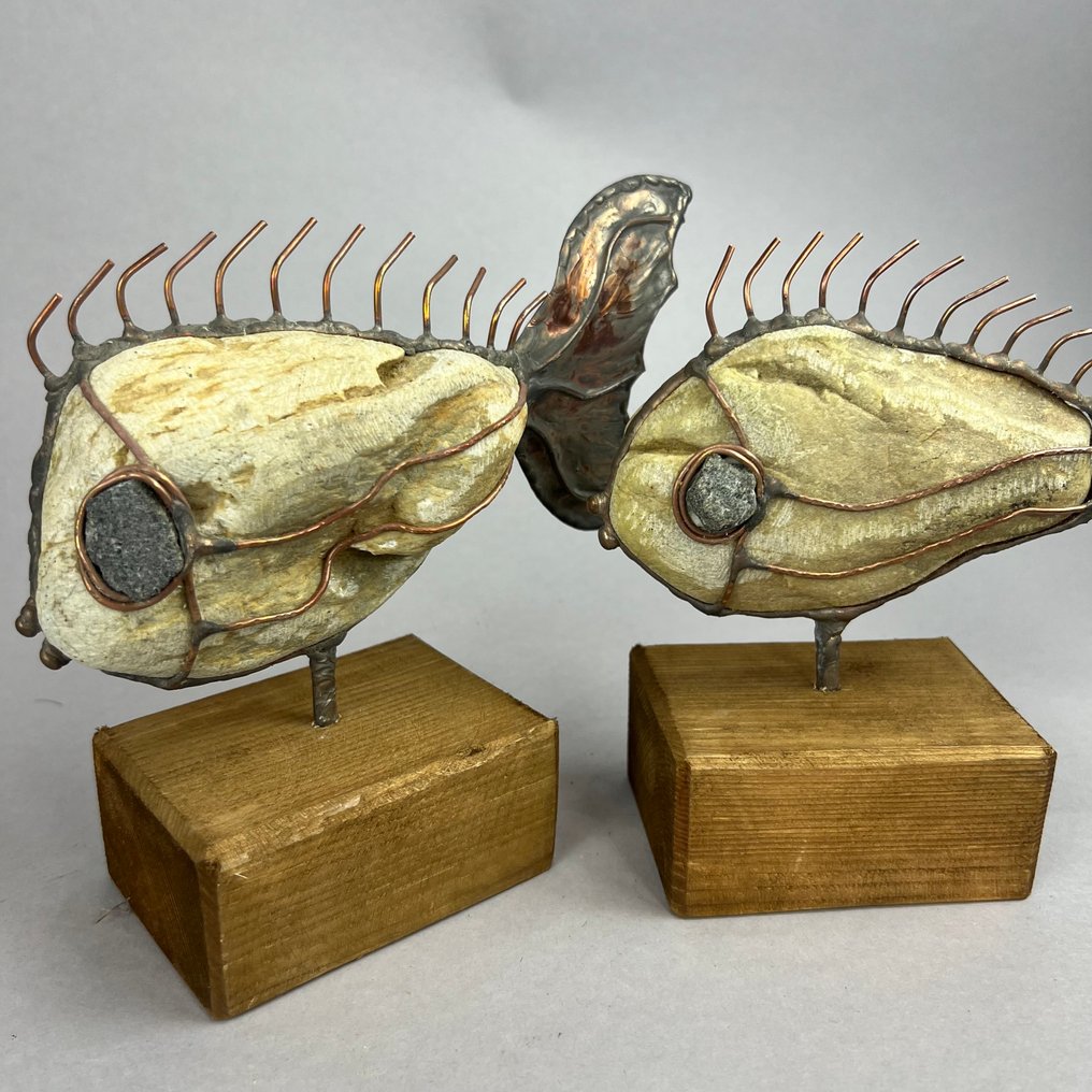 Jacek Drzymała ( XX- XXI) - 雕塑, 2 BIG FISH hand made - 18 cm - 铜, 木, 石头 - 2025 #1.0