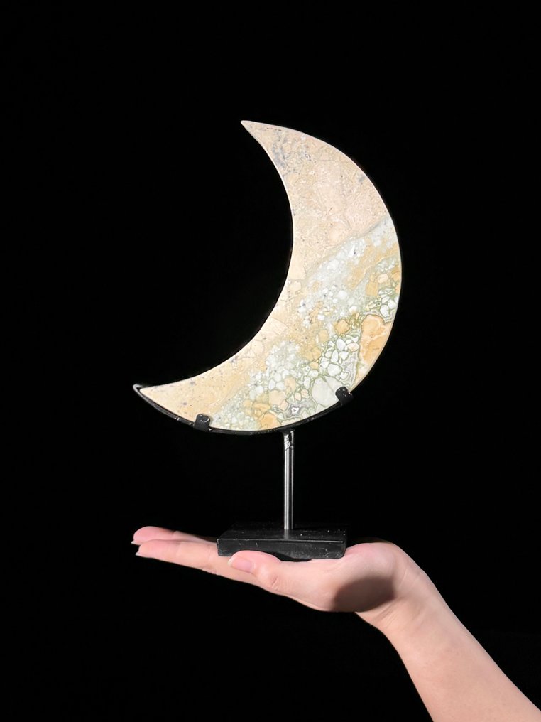 无底价 - 精美玛瑙新月 月形，放在定制支架上 - 高度: 28.2 cm - 宽度: 17.5 cm- 1700 g - (1) #1.0