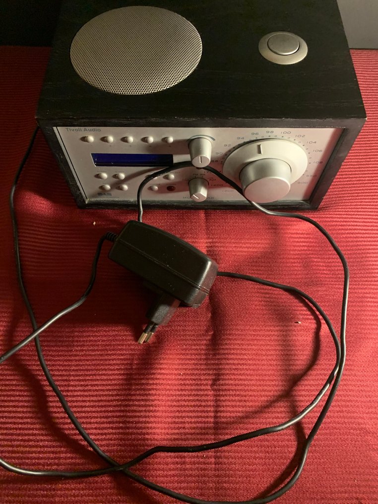 Tivoli Audio by Henry Kloss & Tom DeVesto - Model DAB DAB Radio #4.3