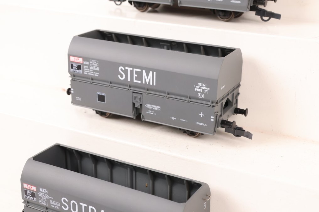 REE-Models H0 - Modellbahn-Güterwagen (4) - Vier Selbstloser 'Stemi & Sotrasid'. - SNCF #3.2